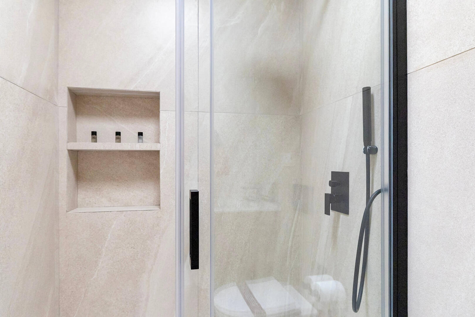 Only the very best fixtures have been used.